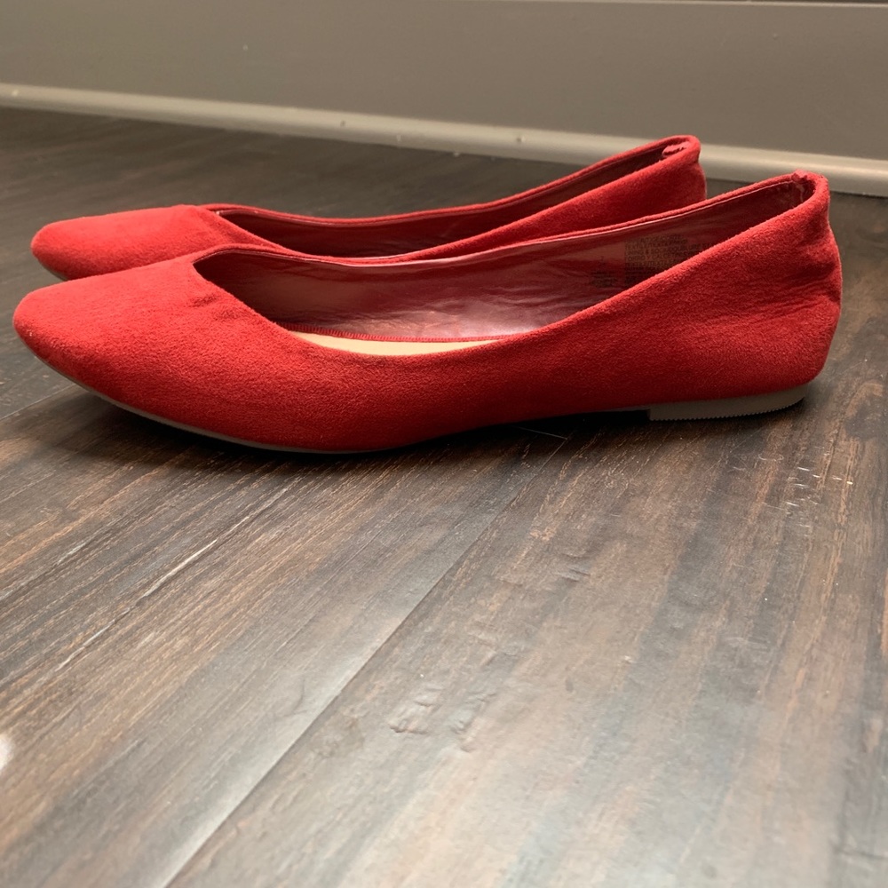Red Pointy Toe Ballet Flats